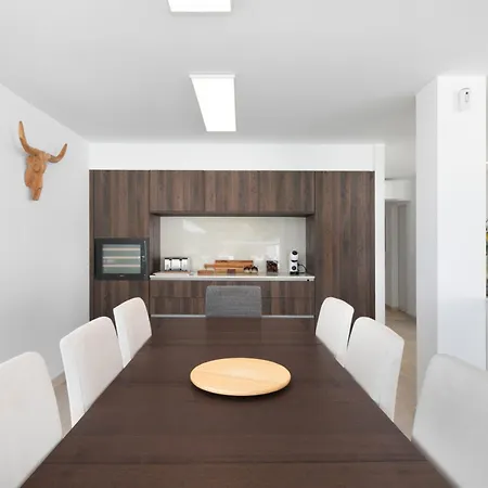 Private * Candelaria