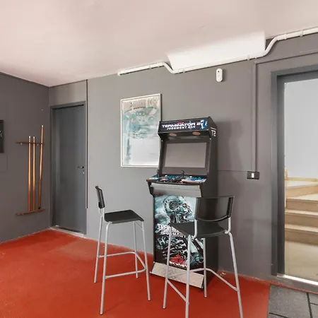 Private Канделария